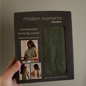 Gerber Modern Moments Convertible Nursing Cover in Green